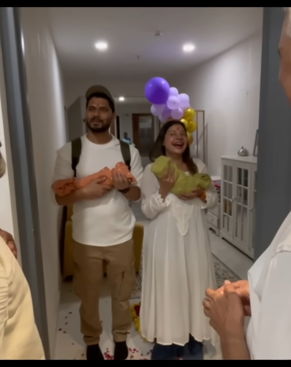 sambhavna seth avinash dwivedi twins grand entry
