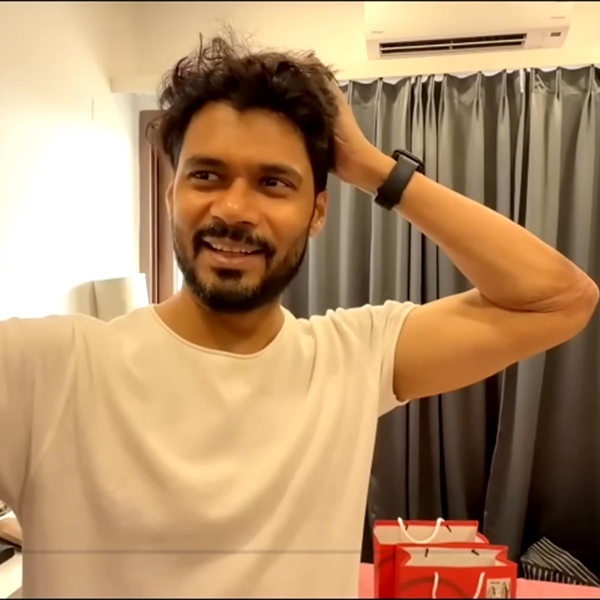संभावना के बच्चों को मिले तोहफे  