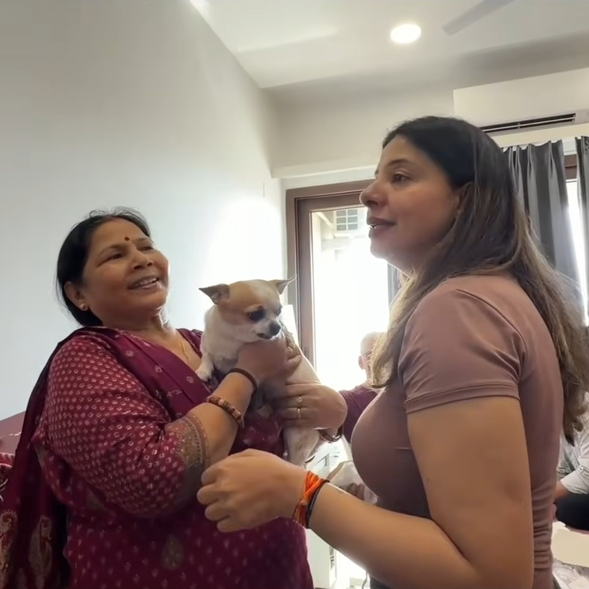 sambhavna seth avinash dwivedi vlogs