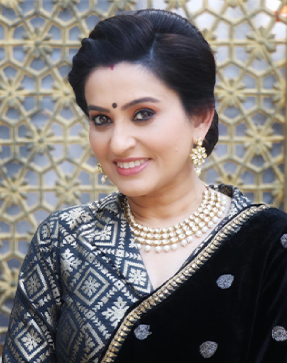 balika vadhu fame Smita bansal on changing clothes outdoor