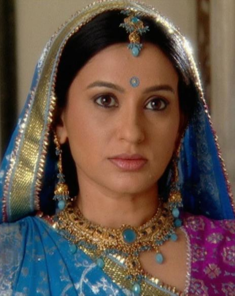 balika vadhu fame Smita bansal on changing clothes outdoor