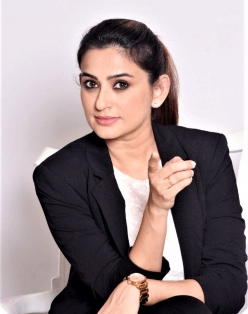 balika vadhu fame Smita bansal on changing clothes outdoor