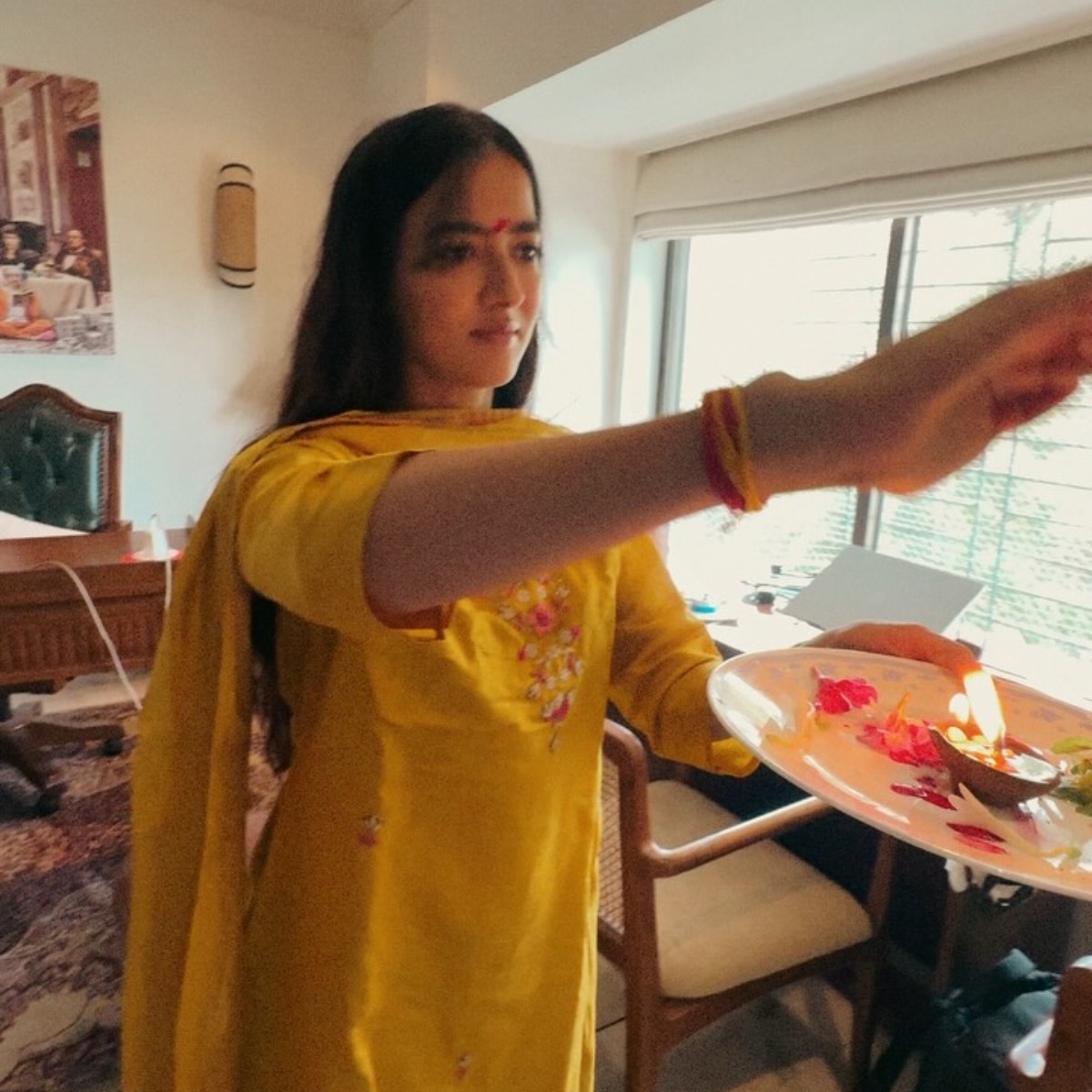 soundous moufakir performed hindu pooja