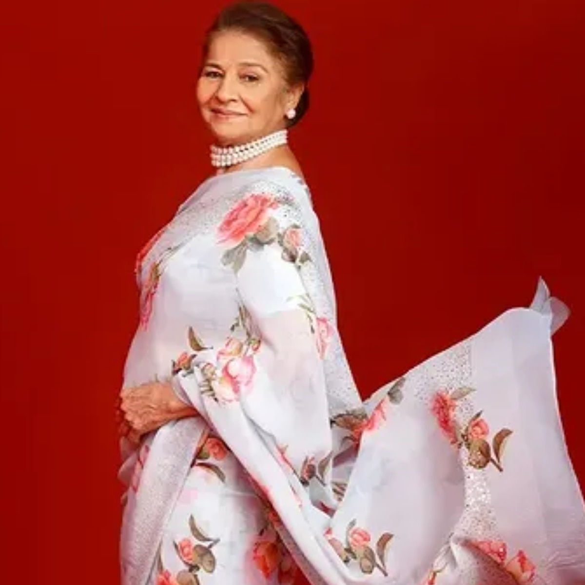suhasini mulay married at 60 famous liplock