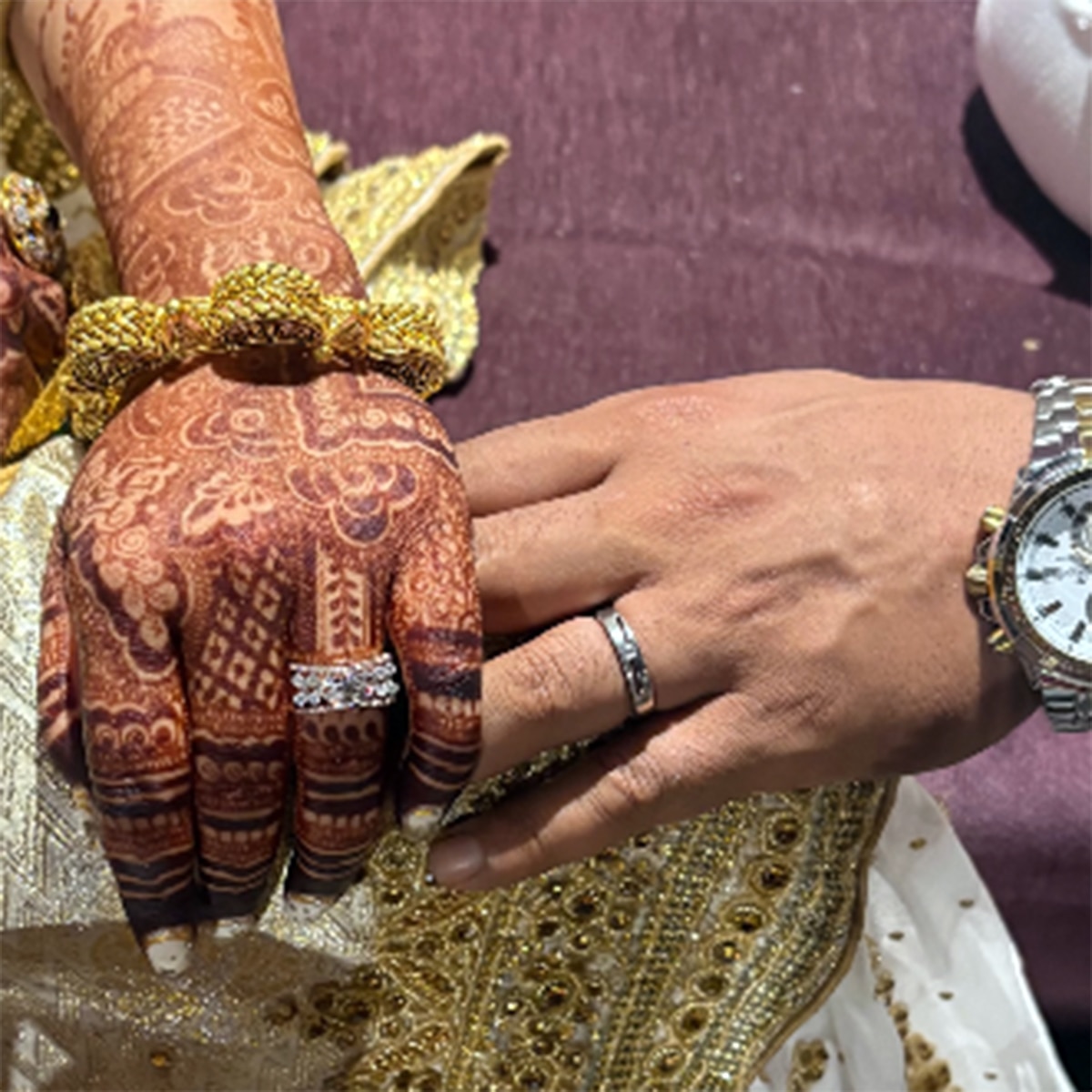 उर्मिला के एक्स हसबैंड कौन हैं?