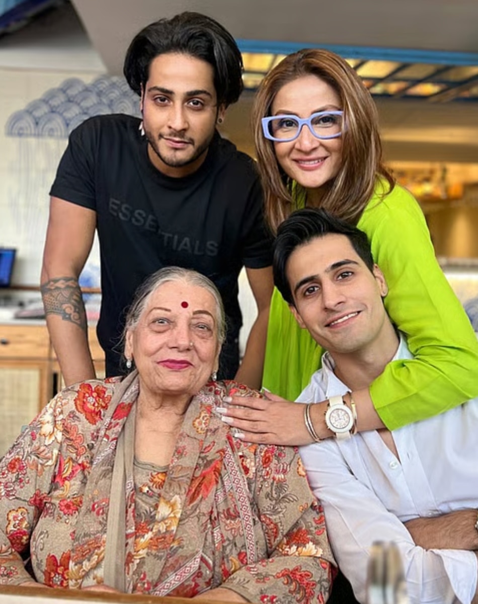 Urvashi dholakia became mother at 17