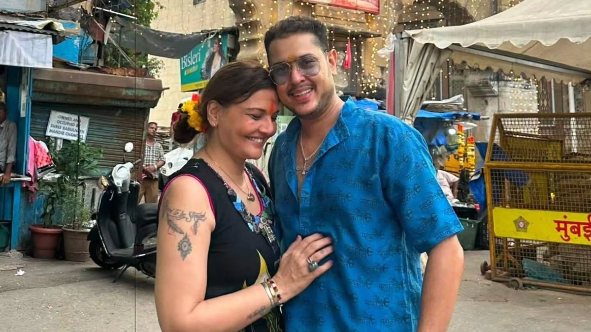 2 बच्चों की मां-49 की उम्र, तीसरी शादी को तैयार एक्ट्रेस? कई साल छोटे बॉयफ्रेंड संग किए महादेव के दर्शन