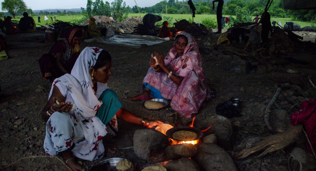 किसानों से सुनी पूरी बात