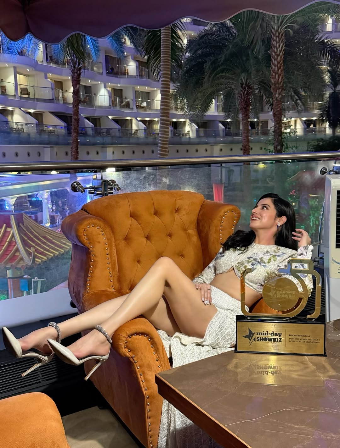 divya khosla look 