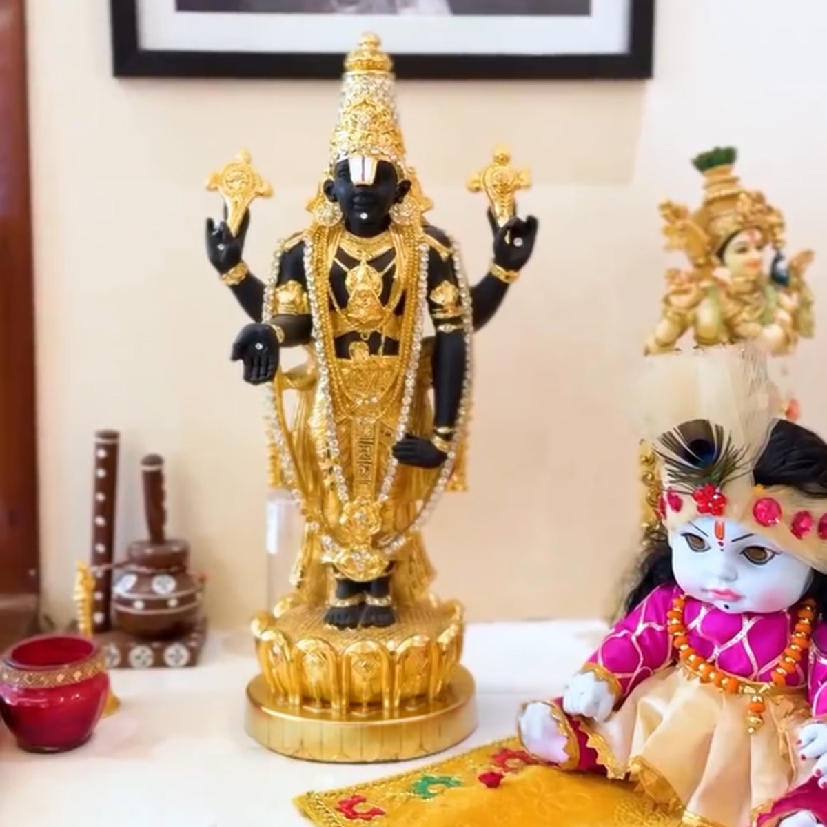 हेमा मालिनी का घर (Photo: Instagram/@kamiya_jani)