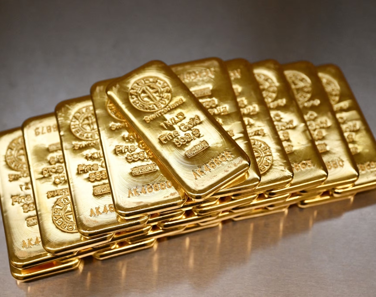 महीनेभर में इतना सस्ता Gold
