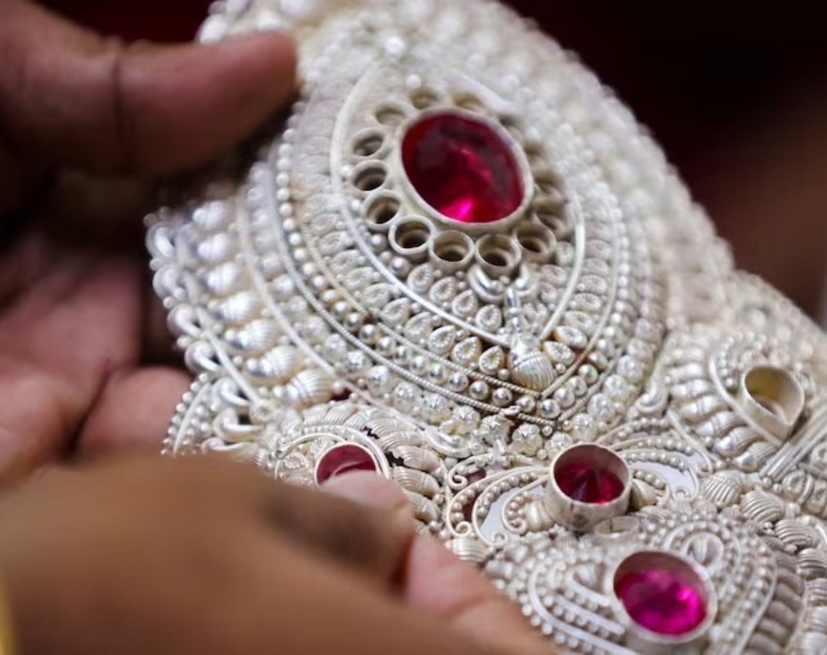 Silver Price में आई इतनी गिरावट 