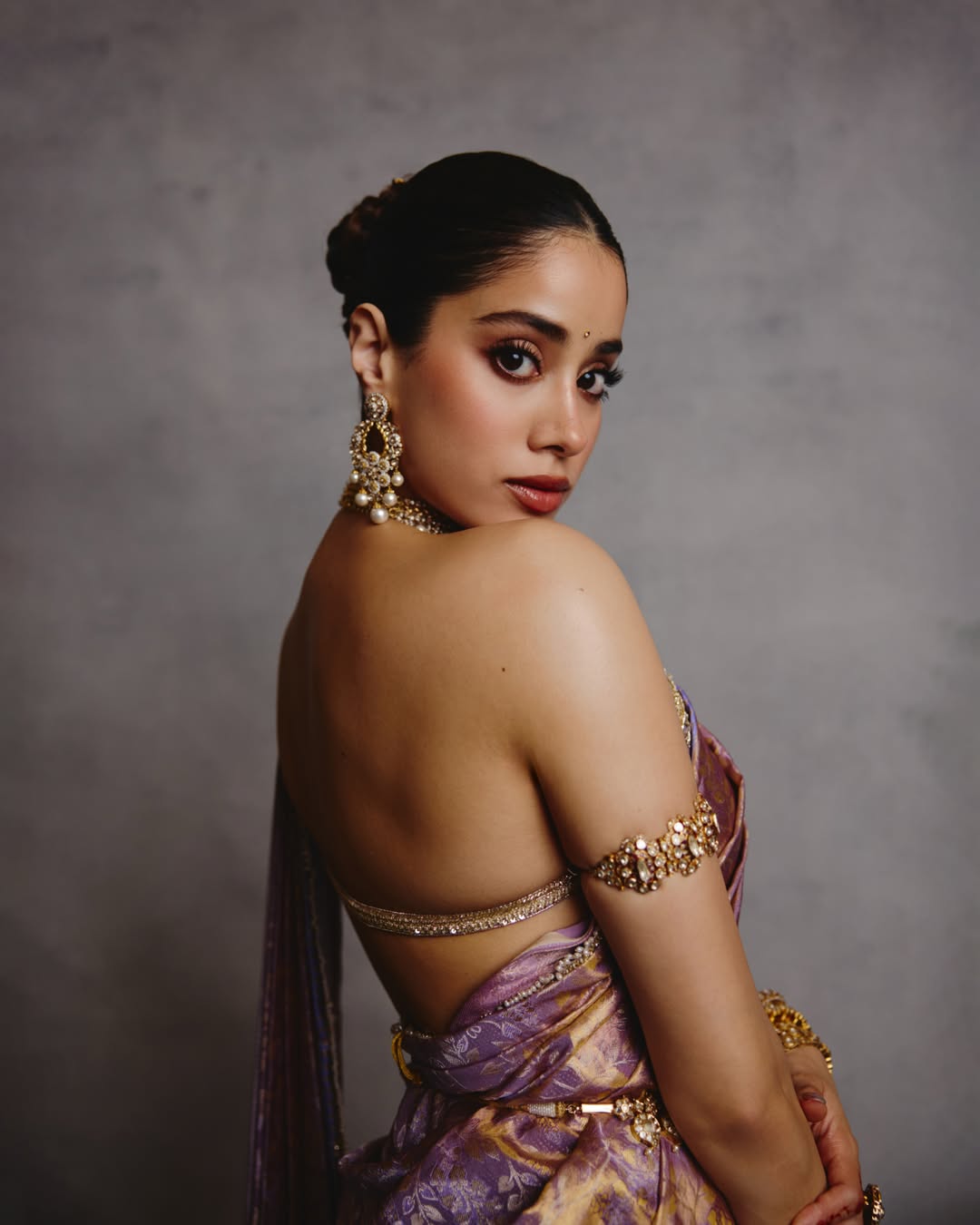janhvikapoor looks
