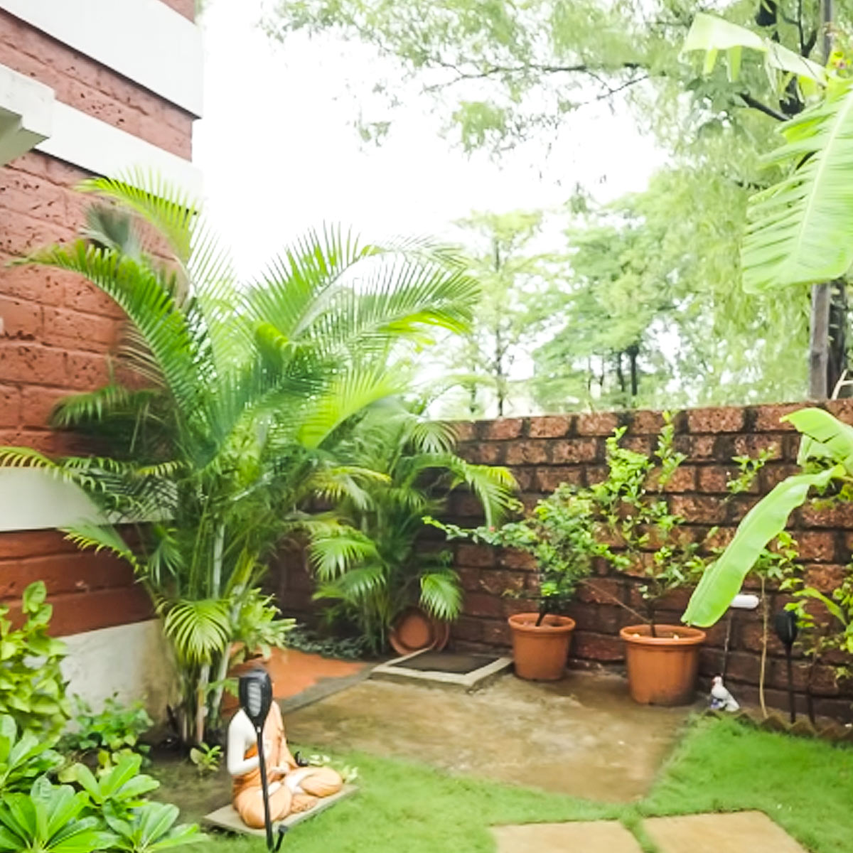  लीला विला