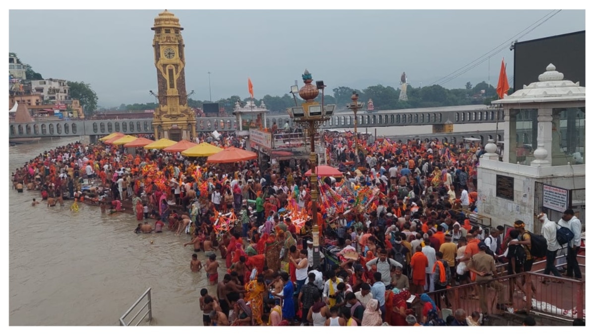 गुरु पूर्णिमा पर आस्था का जनसैलाब