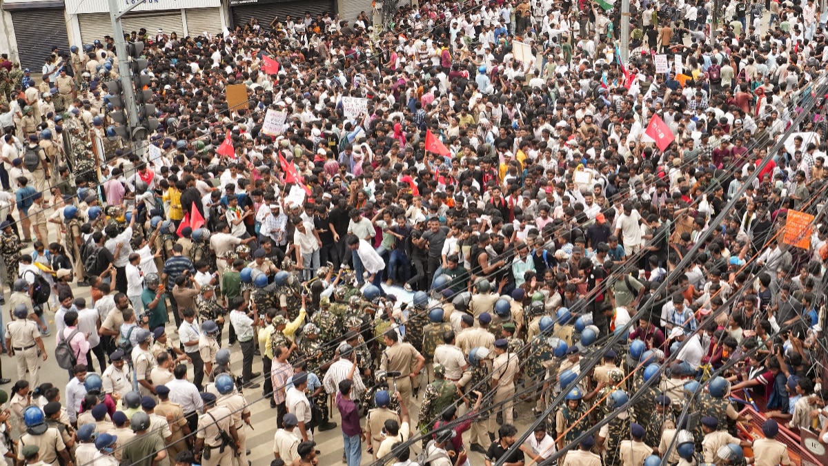 NEET-UG विवाद पर पटना में छात्रों का बड़ा मार्च