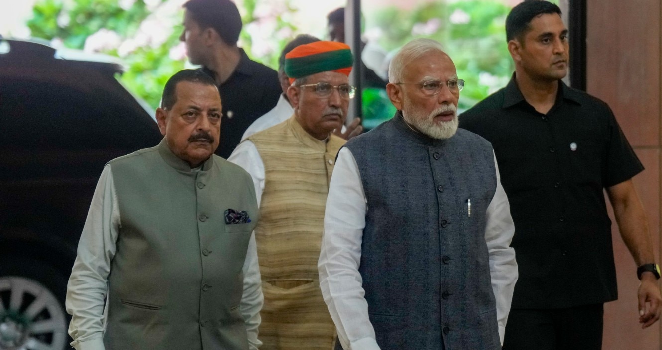 PM मोदी ने दिया फास्ट ट्रैक कोर्ट बनाने का निर्देश
