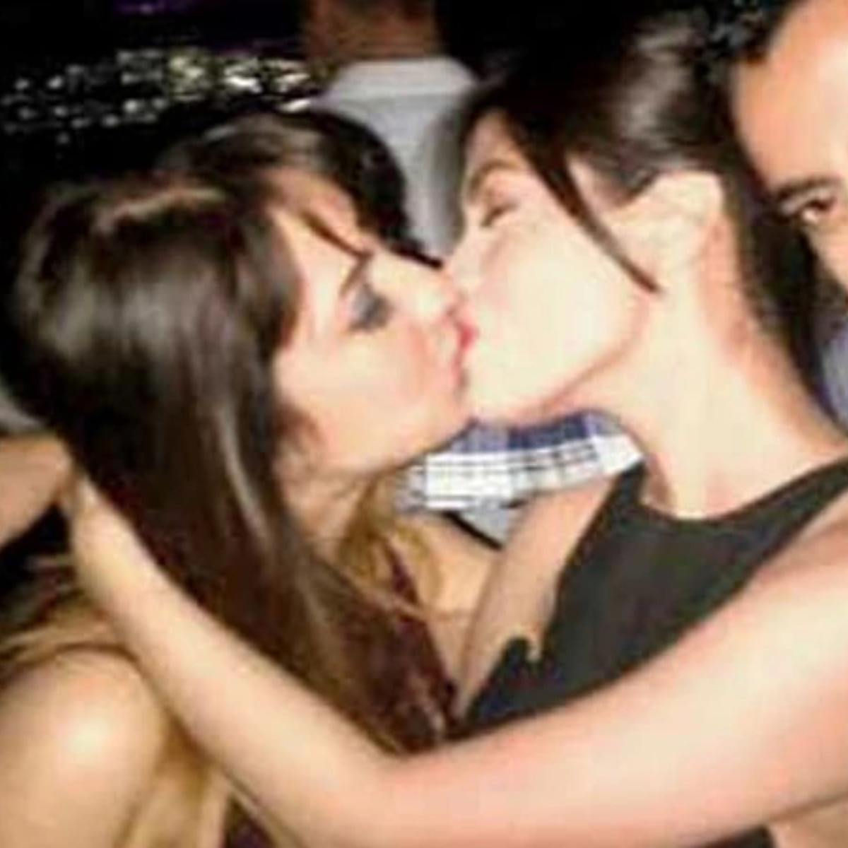 Riya sen Controversies