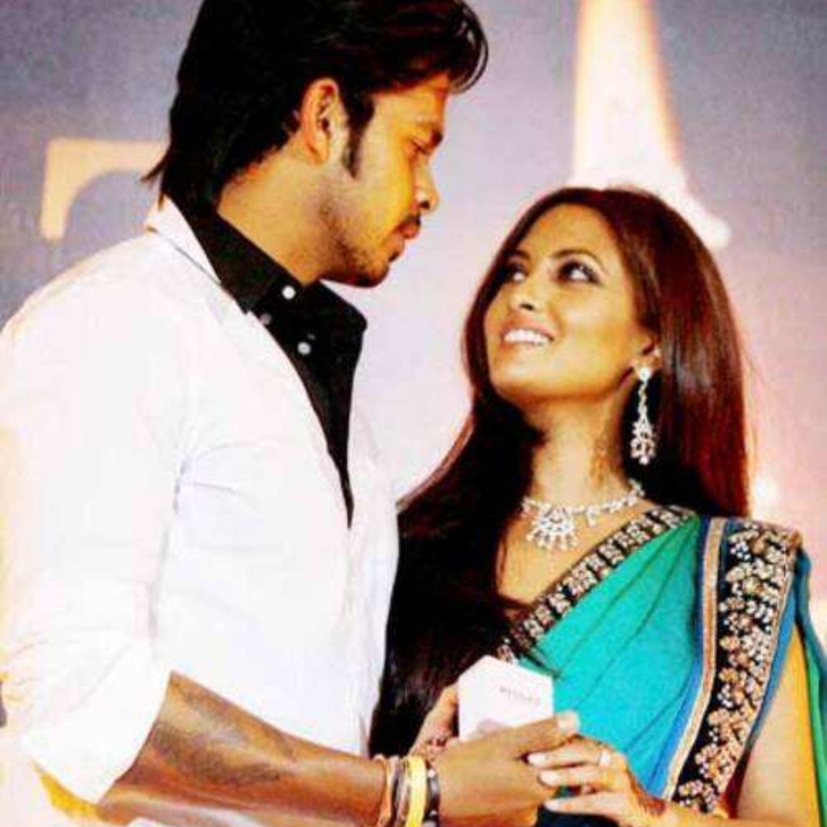 Riya sen Controversies