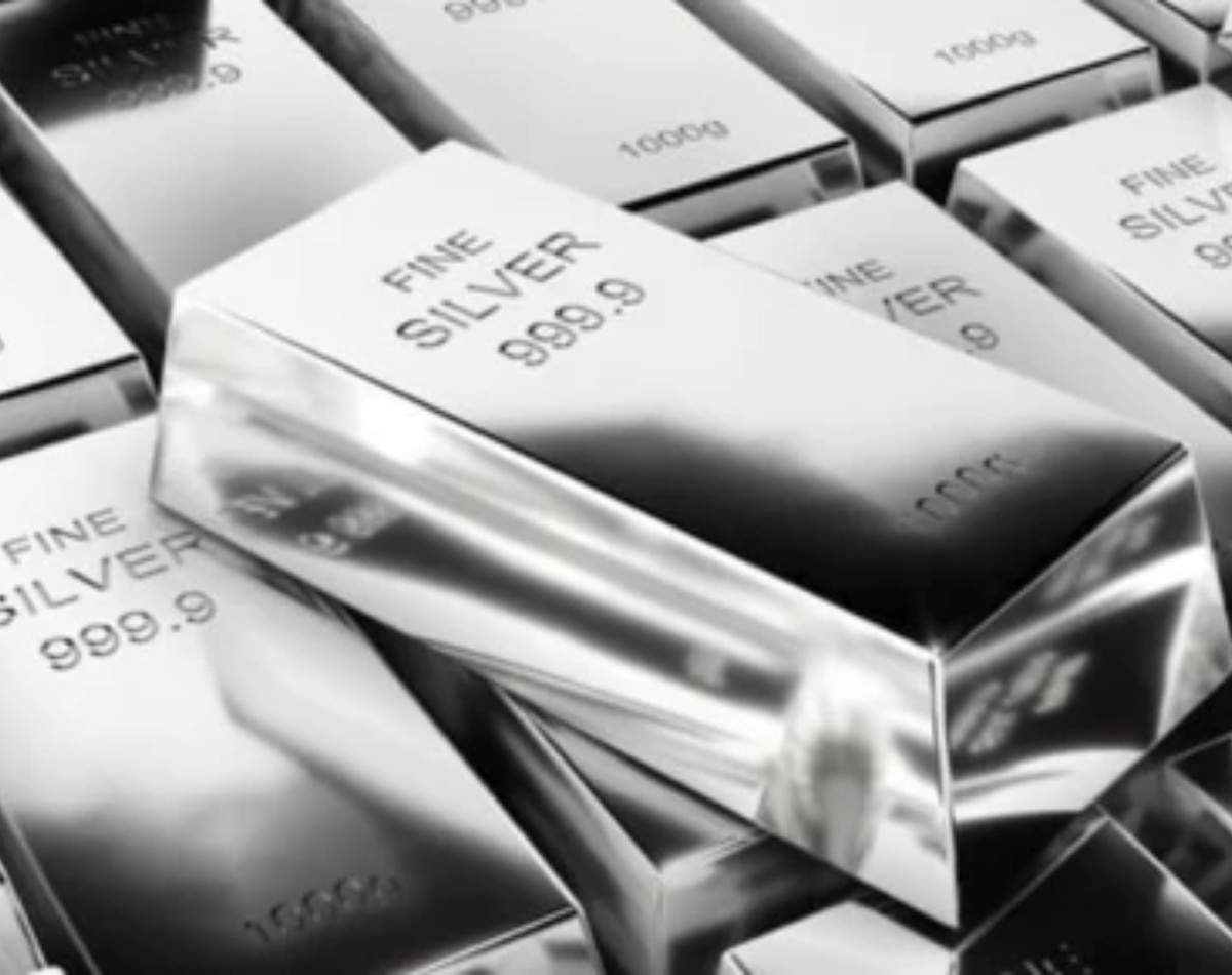 गिरते हुए हाई से इतना सस्ती Silver