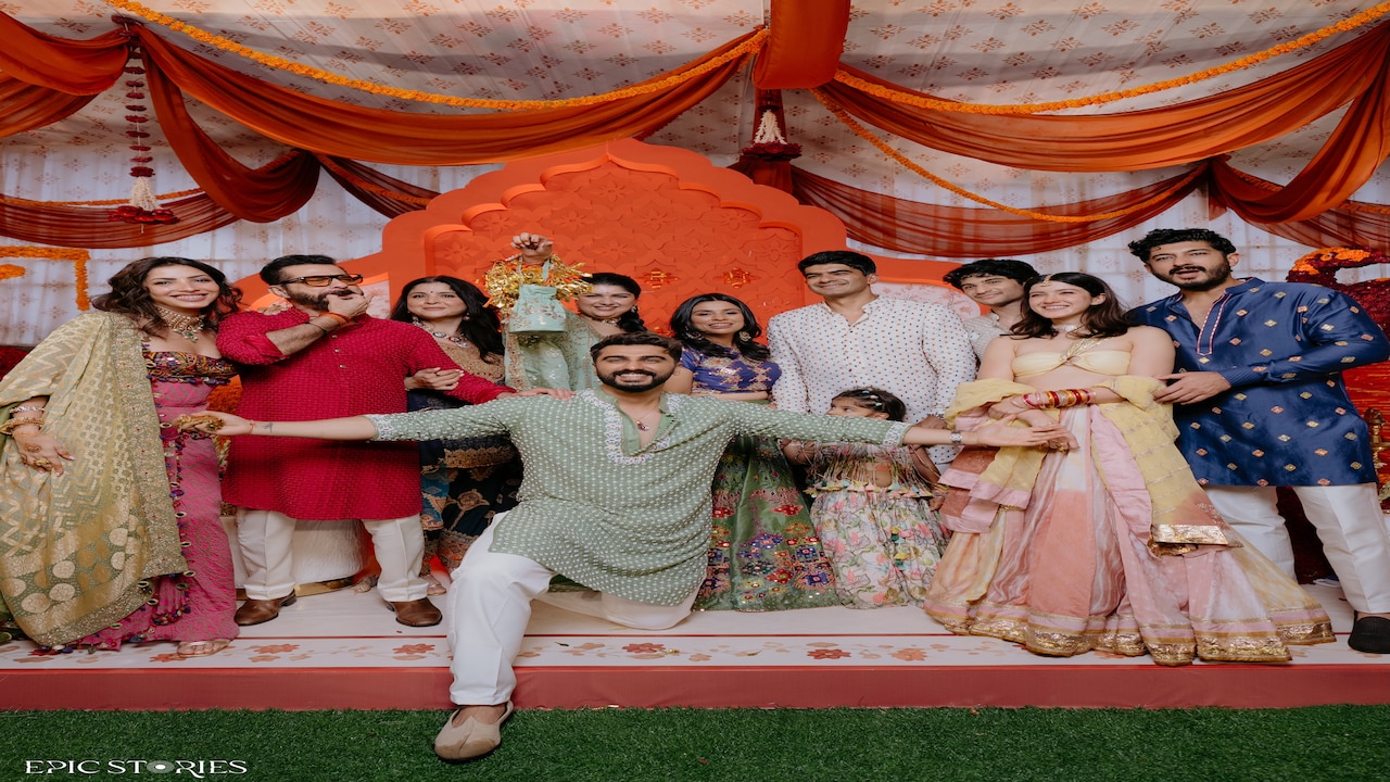 दुल्हन बनेंगी अंशुला कपूर, भाई अर्जुन को गले लगाकर रोईं, Photos
