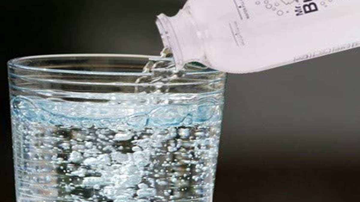 Soda maker