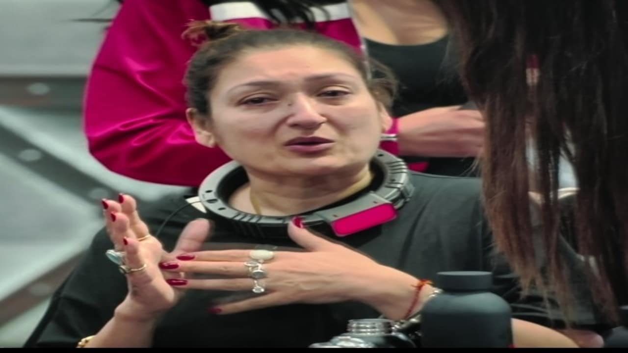 पत्नी सुनीता के आंसू देख चुप गोविंदा, मगर बहू ने किया सपोर्ट
