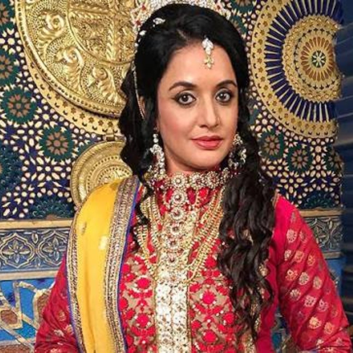 suwati anand happily single at 63