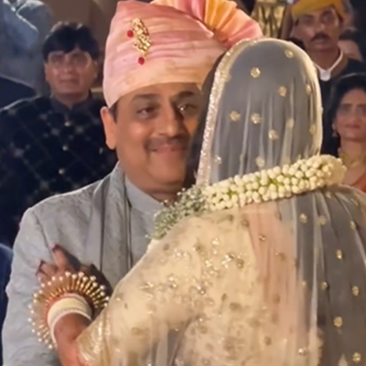  शैलेश लोढ़ा की बेटी ने रचाई शादी