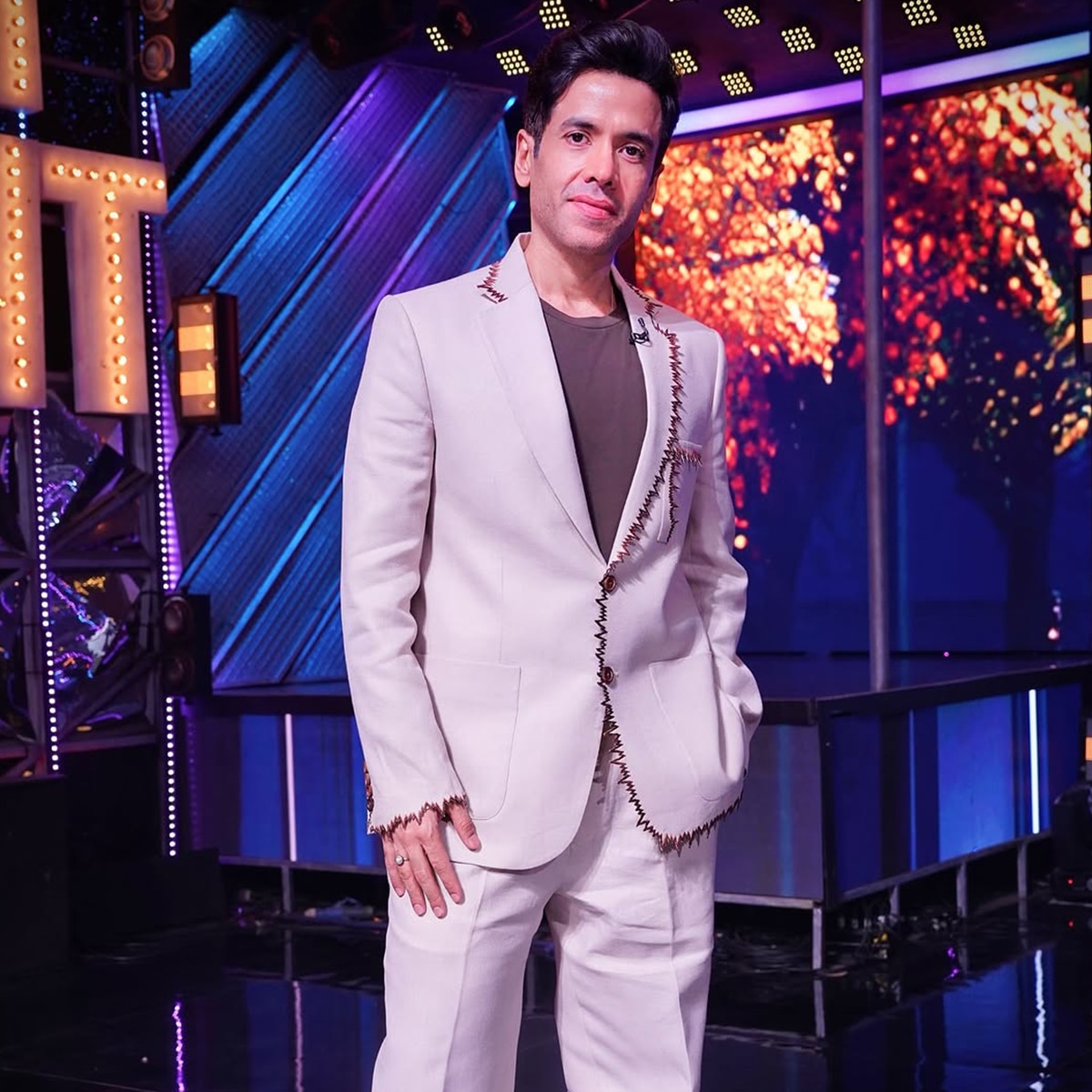 tusshar kapoor welcomes son with surrogacy
