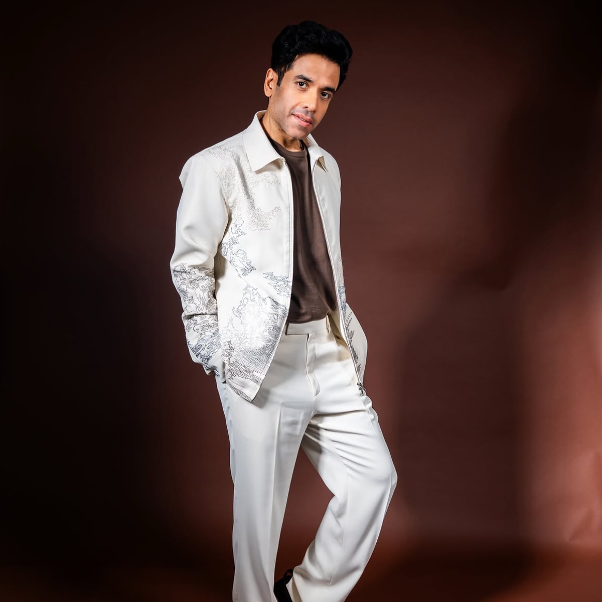 tusshar kapoor welcomes son with surrogacy