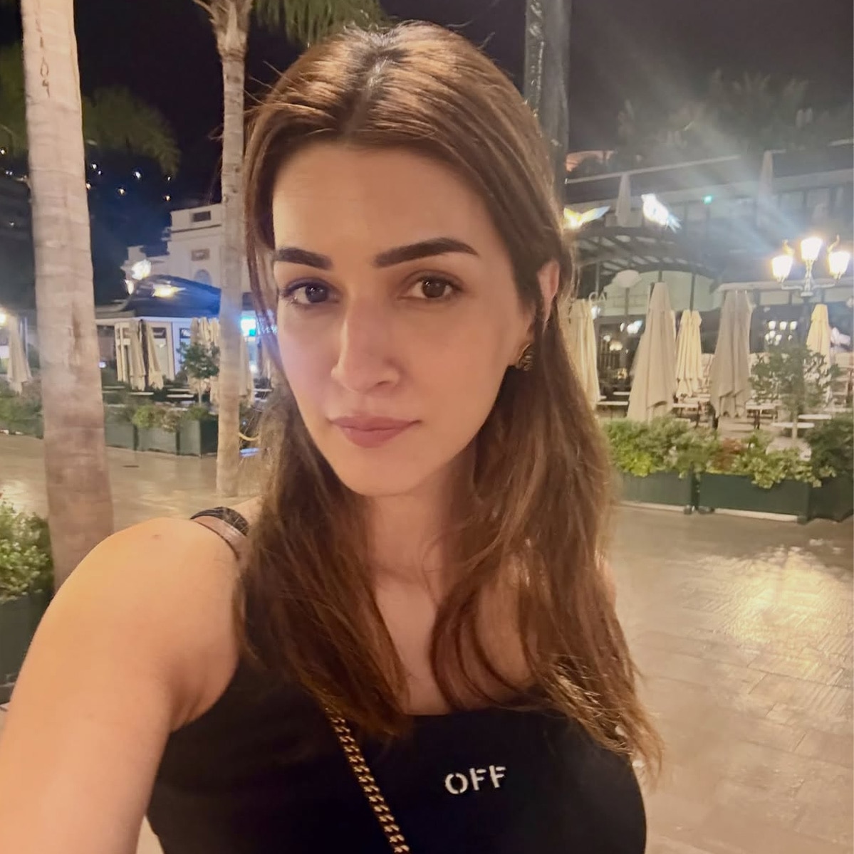  kriti sanon confirms relation with kabir bahia