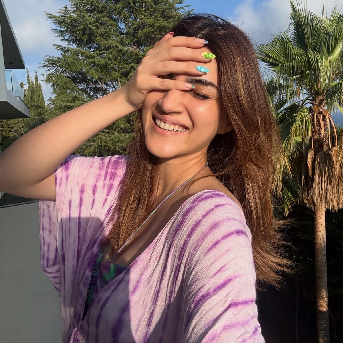  kriti sanon confirms relation with kabir bahia