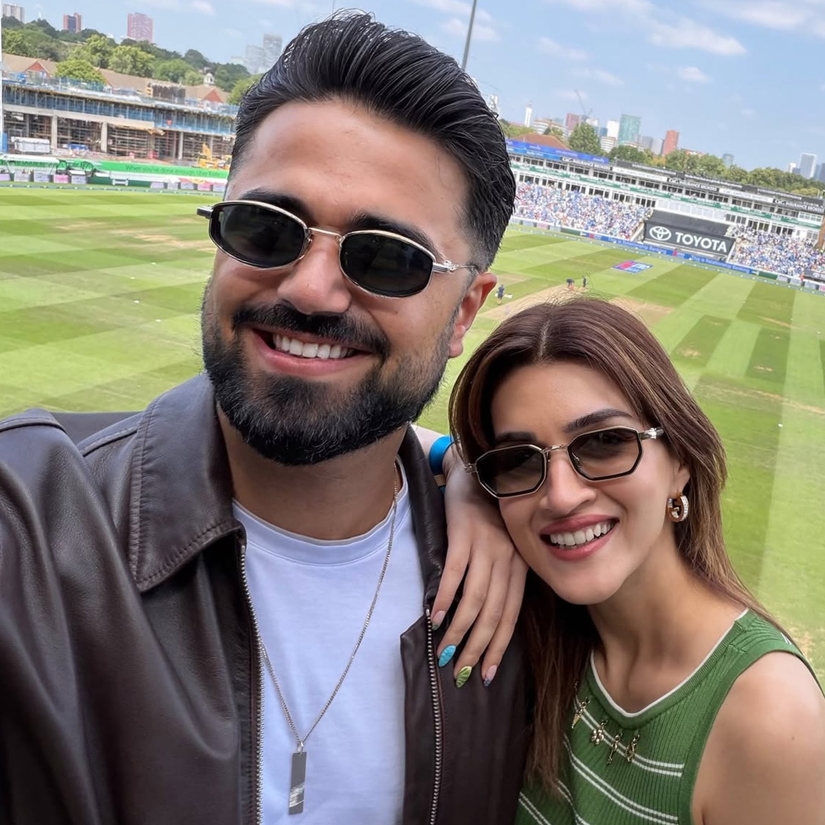  kriti sanon confirms relation with kabir bahia