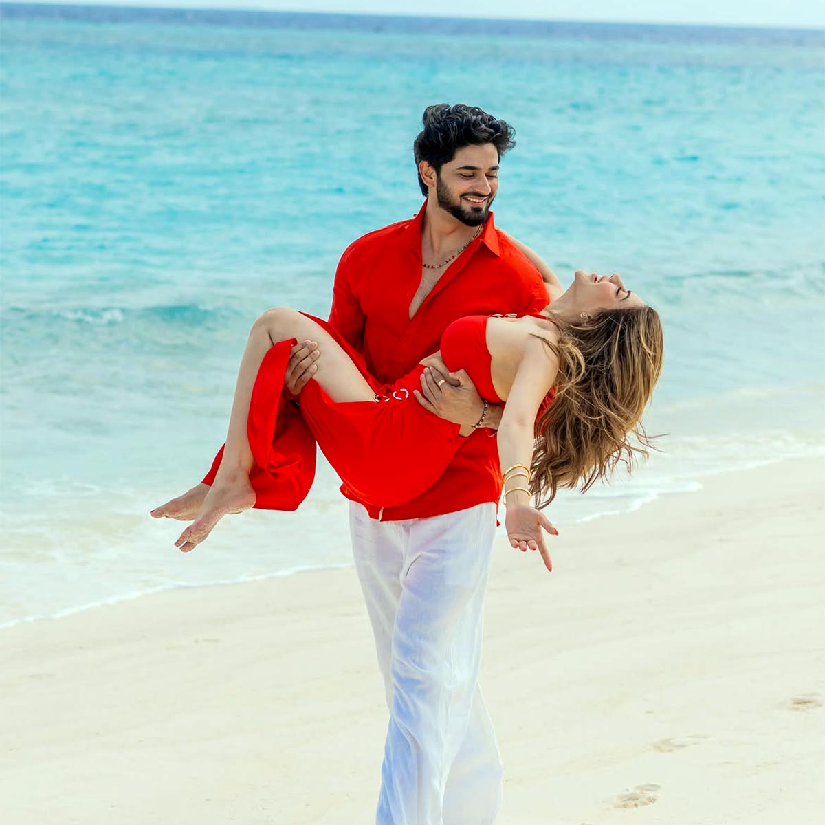 arbaz patel nikki tamboli gets romantic