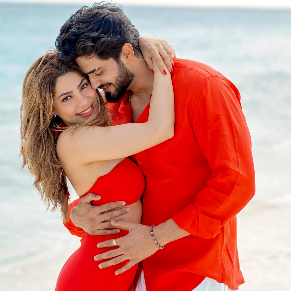 arbaz patel nikki tamboli gets romantic