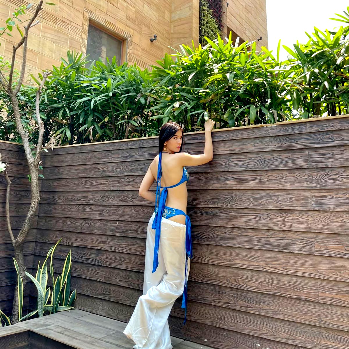 बंदगी कालरा का बोल्ड लुक