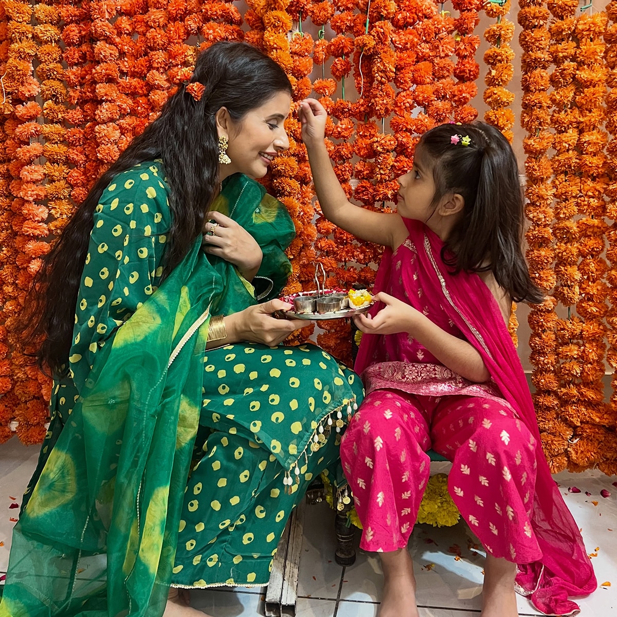चारू असोपा हुईं भावुक