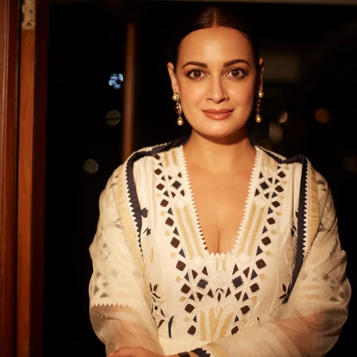 Dia Mirza On Stripping Clothes 