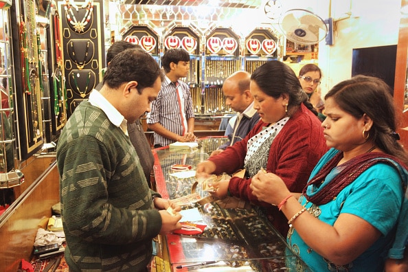 बैंक भी मैदान में उतरे, तेज अप्रूवल पर जोर
