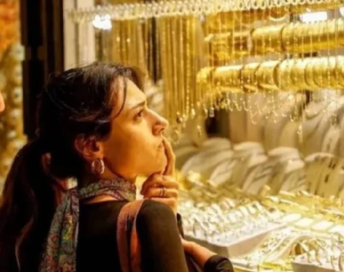 इस महीने इतना बदला Gold Rate 