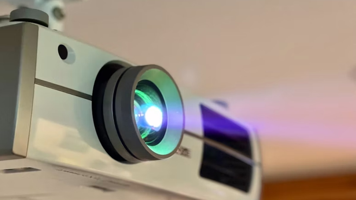 mini portable projector
