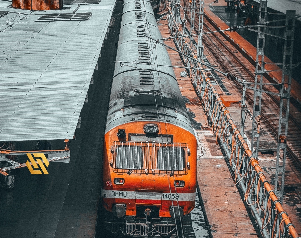 दूसरे के नाम के टिकट पर नहीं कर सकते सफर