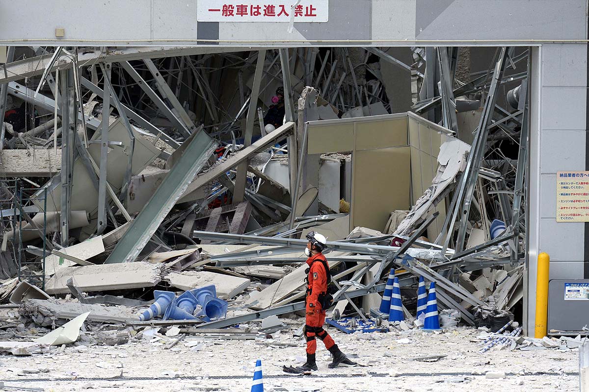 Japan Earthquake Car Chips 