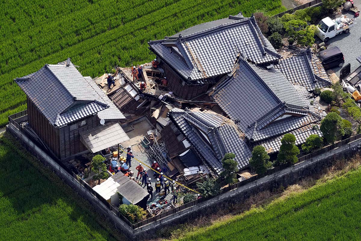 Japan Earthquake Car Chips 