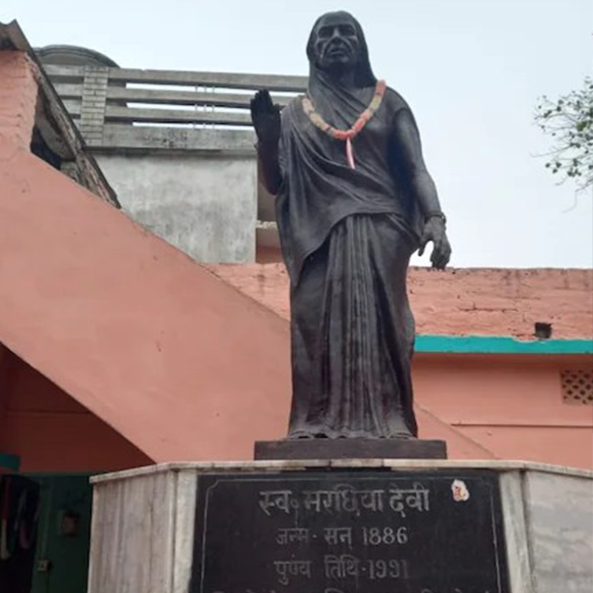 लालू प्रसाद यादव का गांव में पुश्तैनी घर