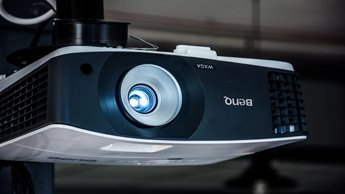 mini portable projector