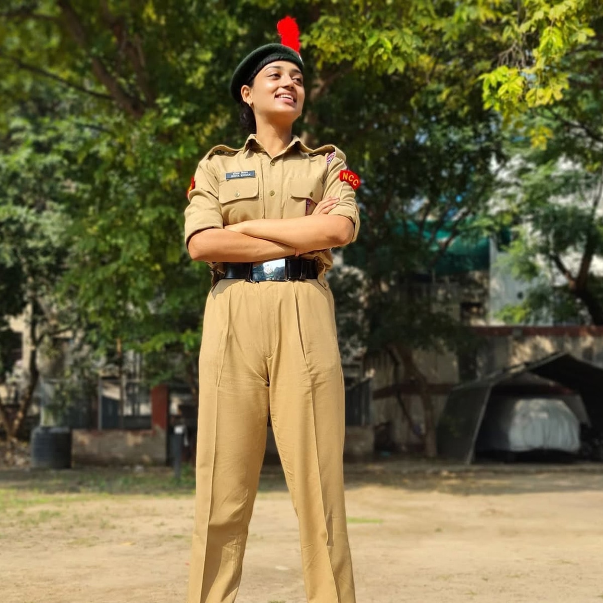 रवि किशन की बेटी इशिता शुक्ला ने सेना में बनाया करियर
