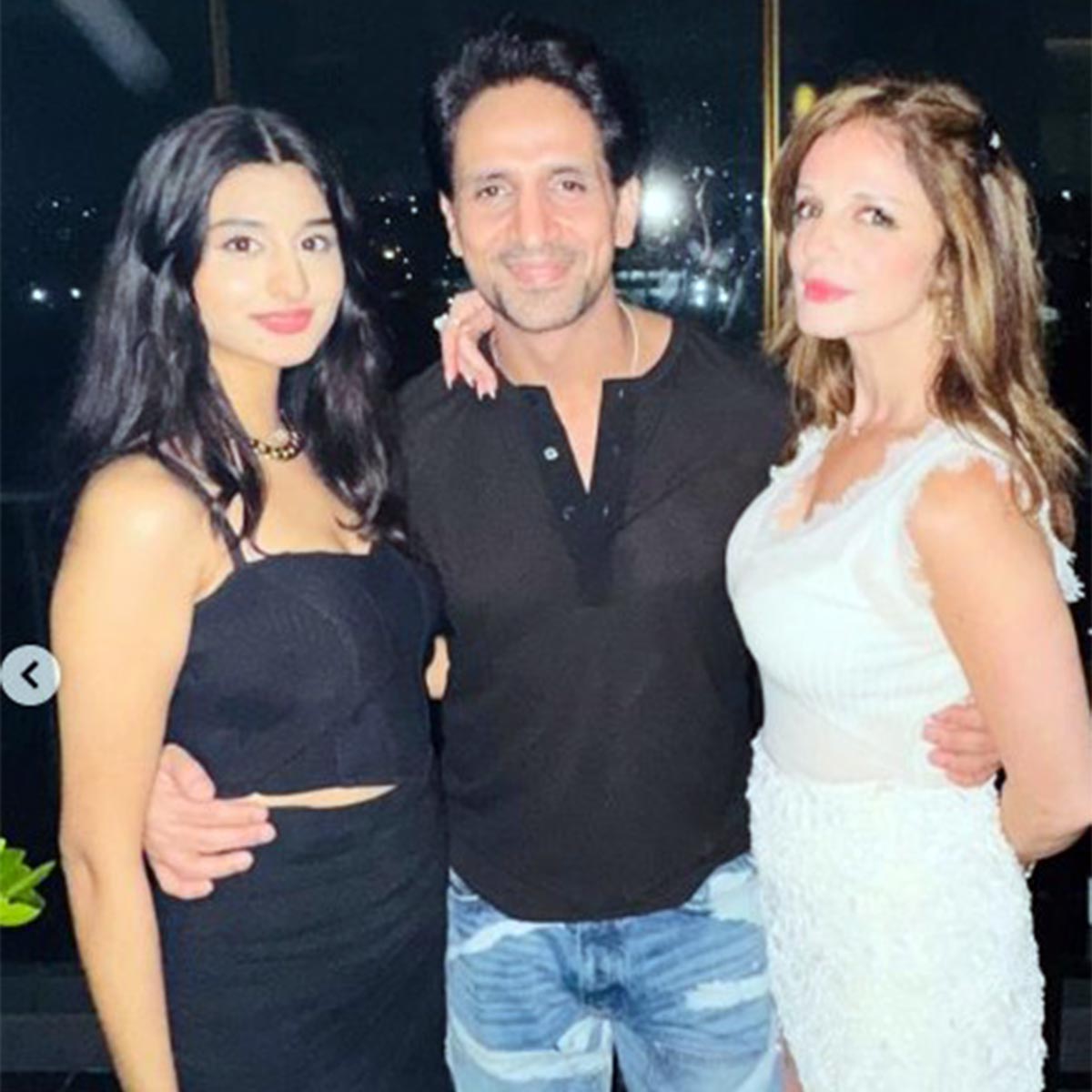 salman khan sohail khan party inside photos