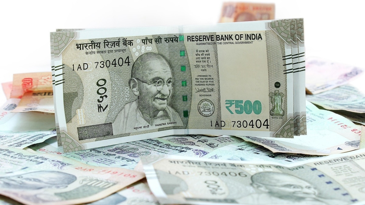 AU स्मॉल फाइनेंस बैंक और IDFC फर्स्ट बैंक